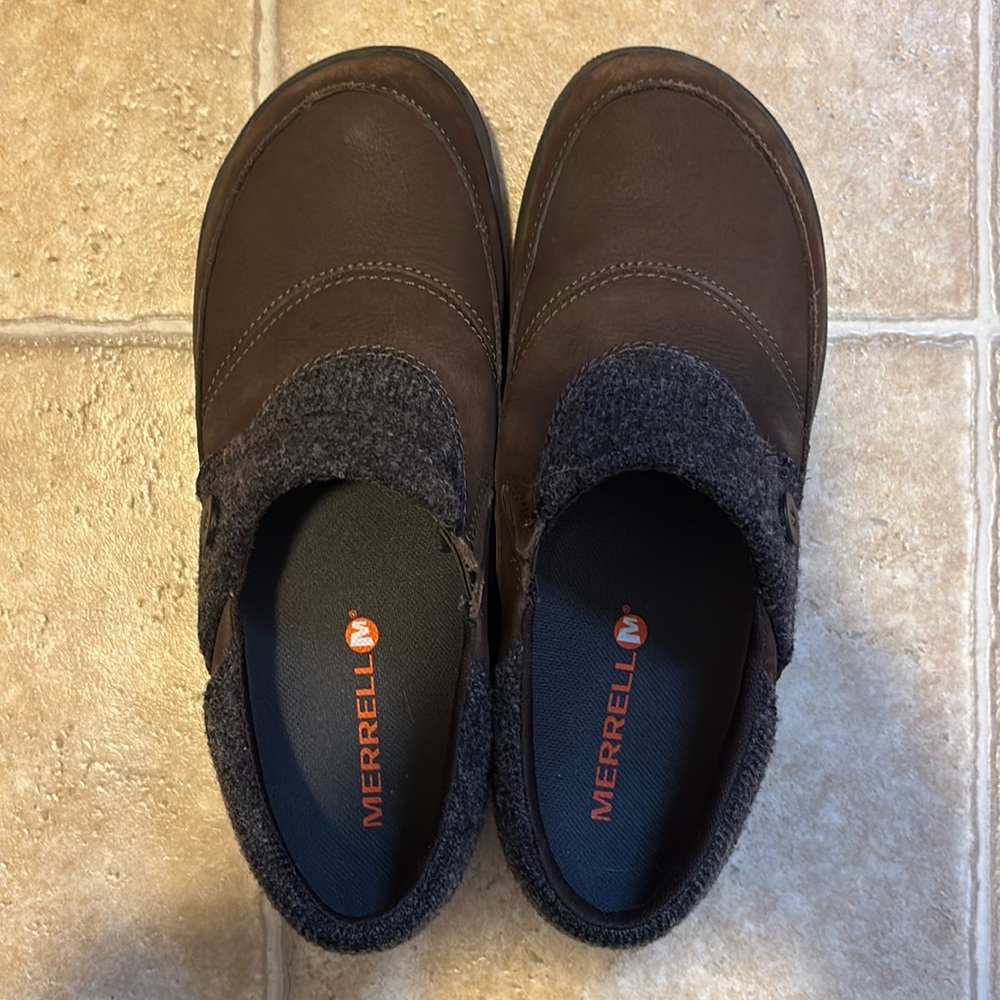 Merrell Dassie Fold Moc Shoes Women’s Size 7.5. Brown slip ons.